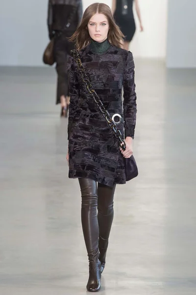 Look 13
